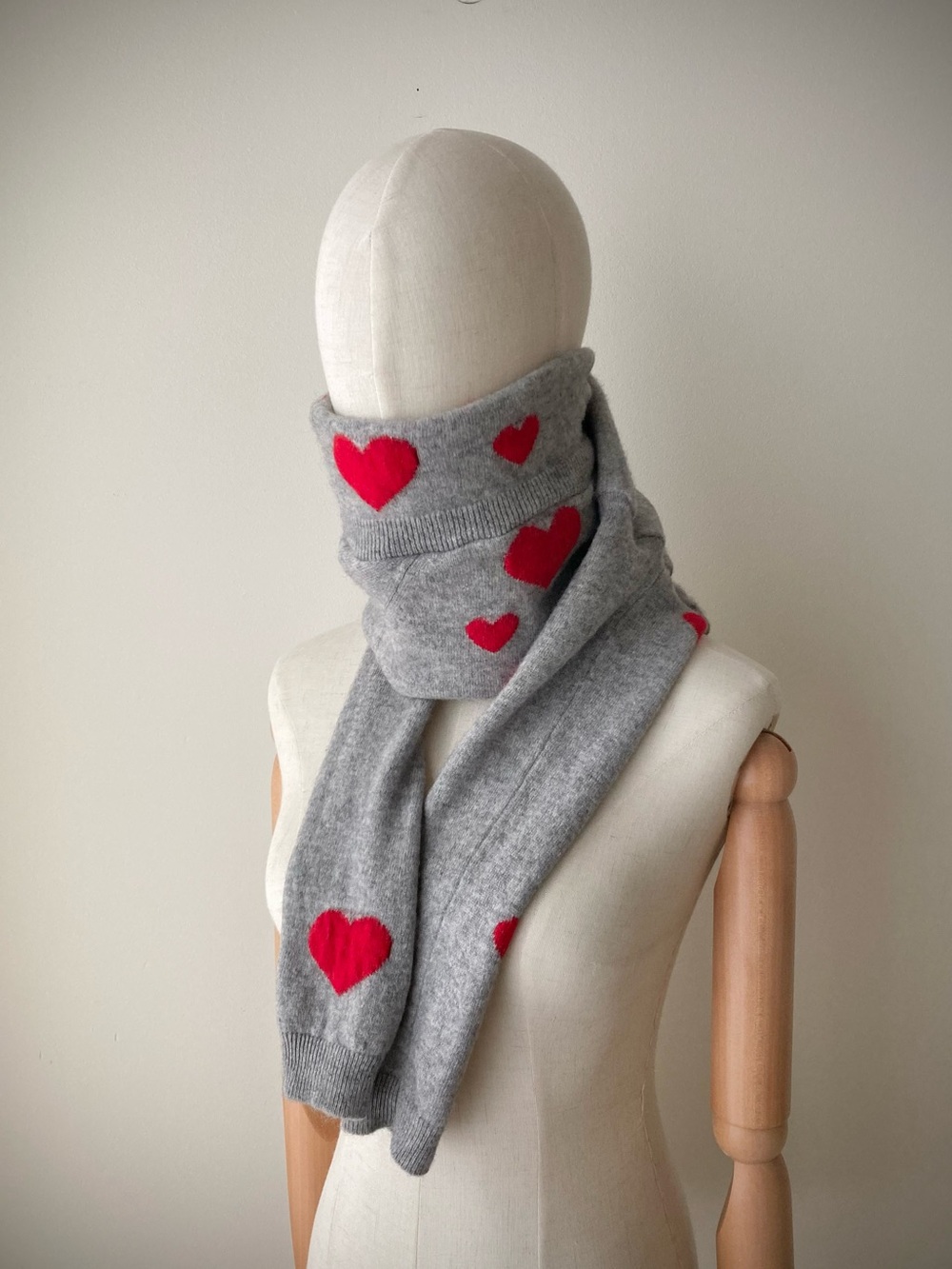 joodito 100% cashmere red hearts sweater wrap scarf tie neck warmer soft gray